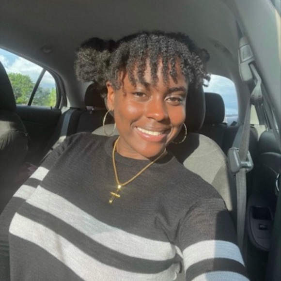 Meet your Posher, Jordyn - Picture 1 of 1